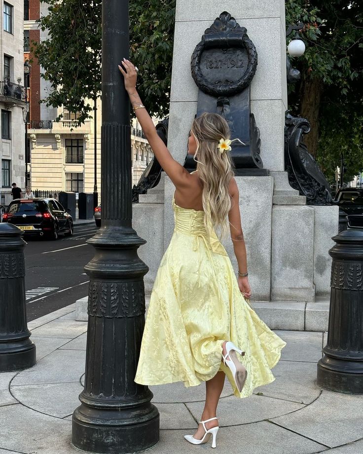 Esmeralda | Halter Sleeveless Dress