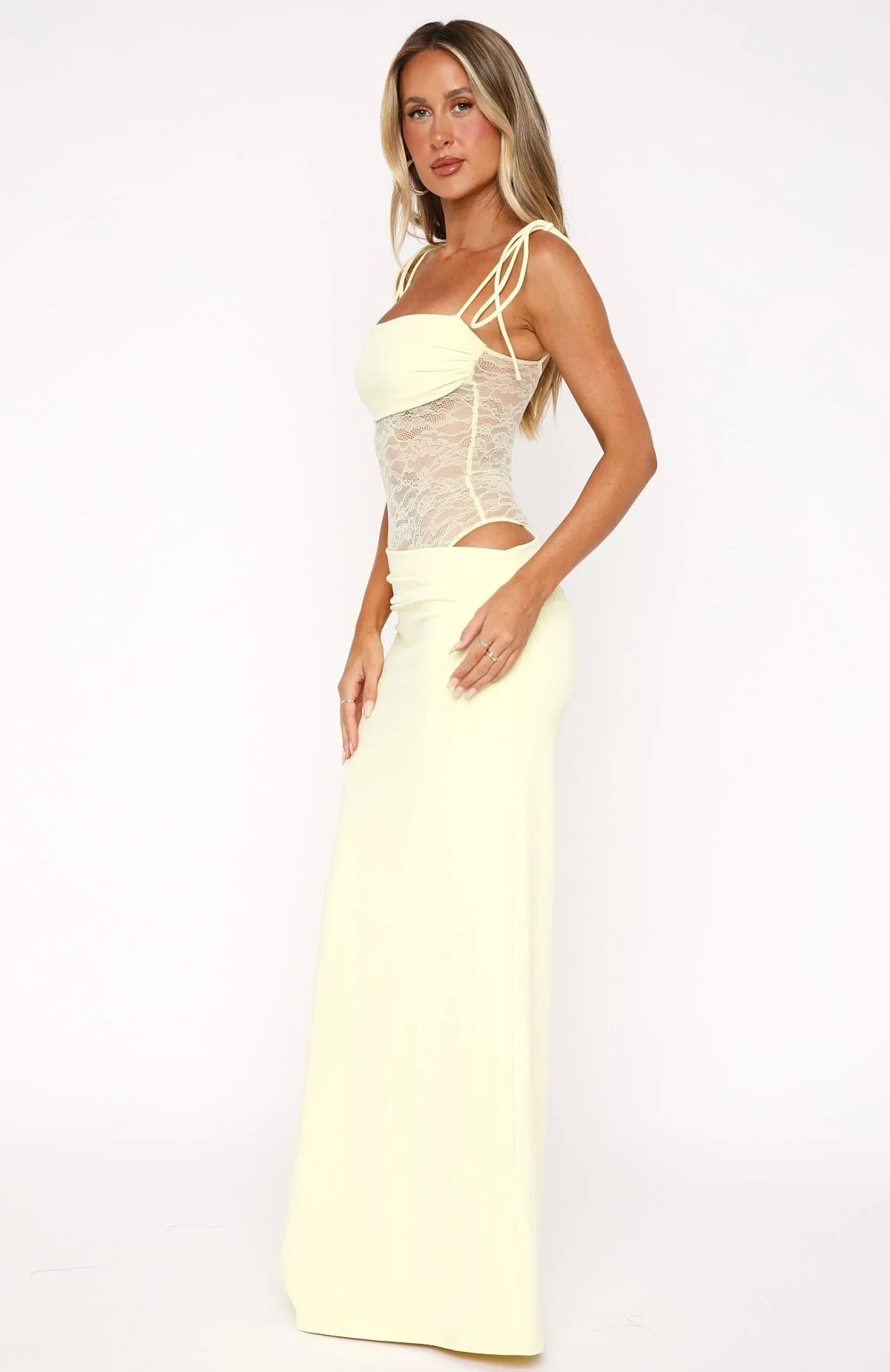 Elegant laced maxi dress