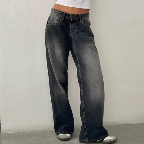 Emily – Aesthetic Low-Rise Jeans